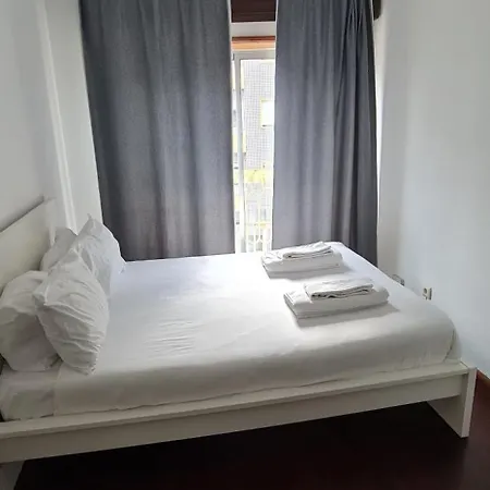 Faria Guimaraes 356 דירה