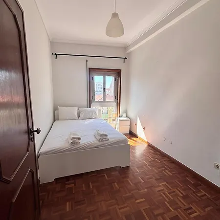 Faria Guimaraes 356 * פורטו